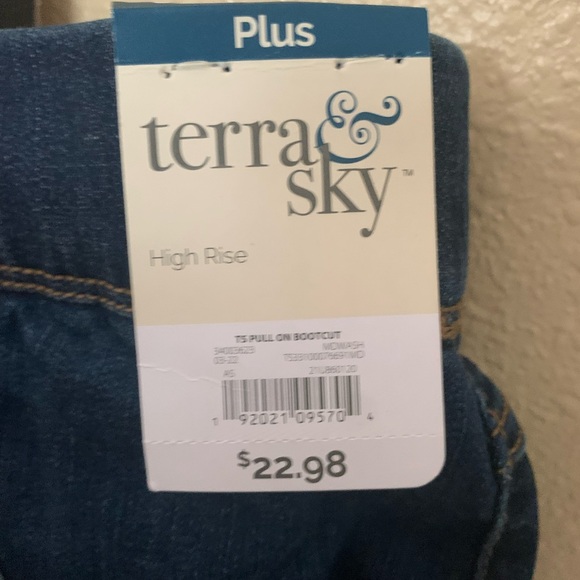 NWT Terra & Sky Indigo Wide Leg Jeans - Picture 2 of 4